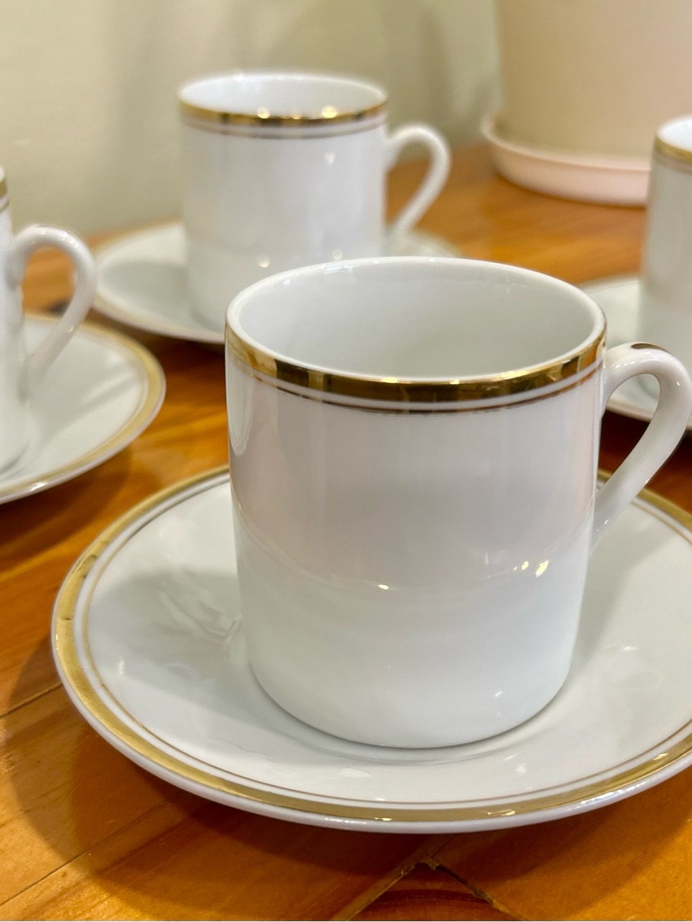 Williams Sonoma Porcelain Espresso Cups and Saucers with Gold Trim - Set of 4
